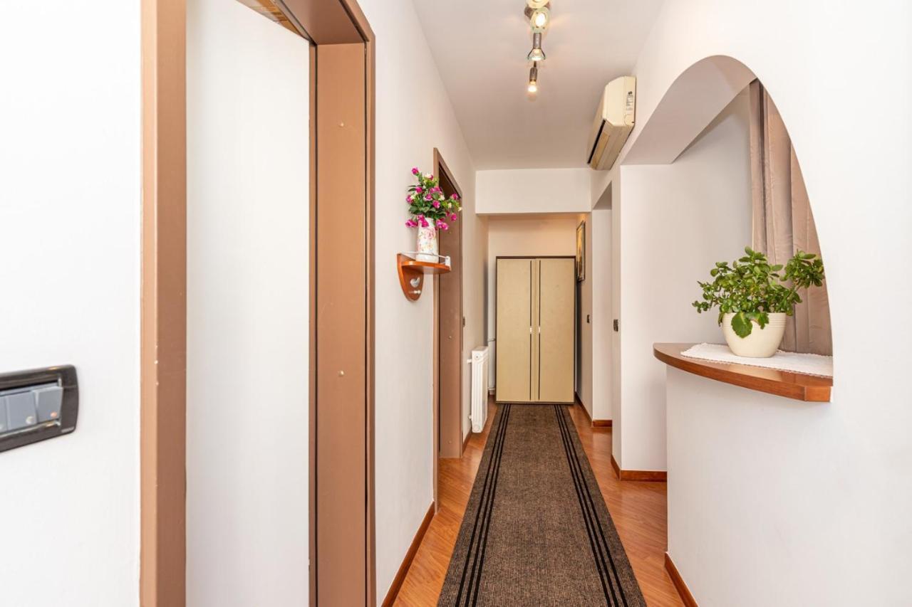 Apartments Ada Near The Sea Porec Exterior photo